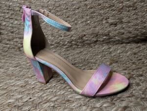 NEW! Top Moda Hannah Pastel Tie-Dye Chunky Block Heel Sandals Size 8